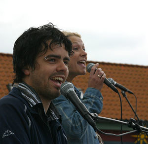 Satte folk i stemning